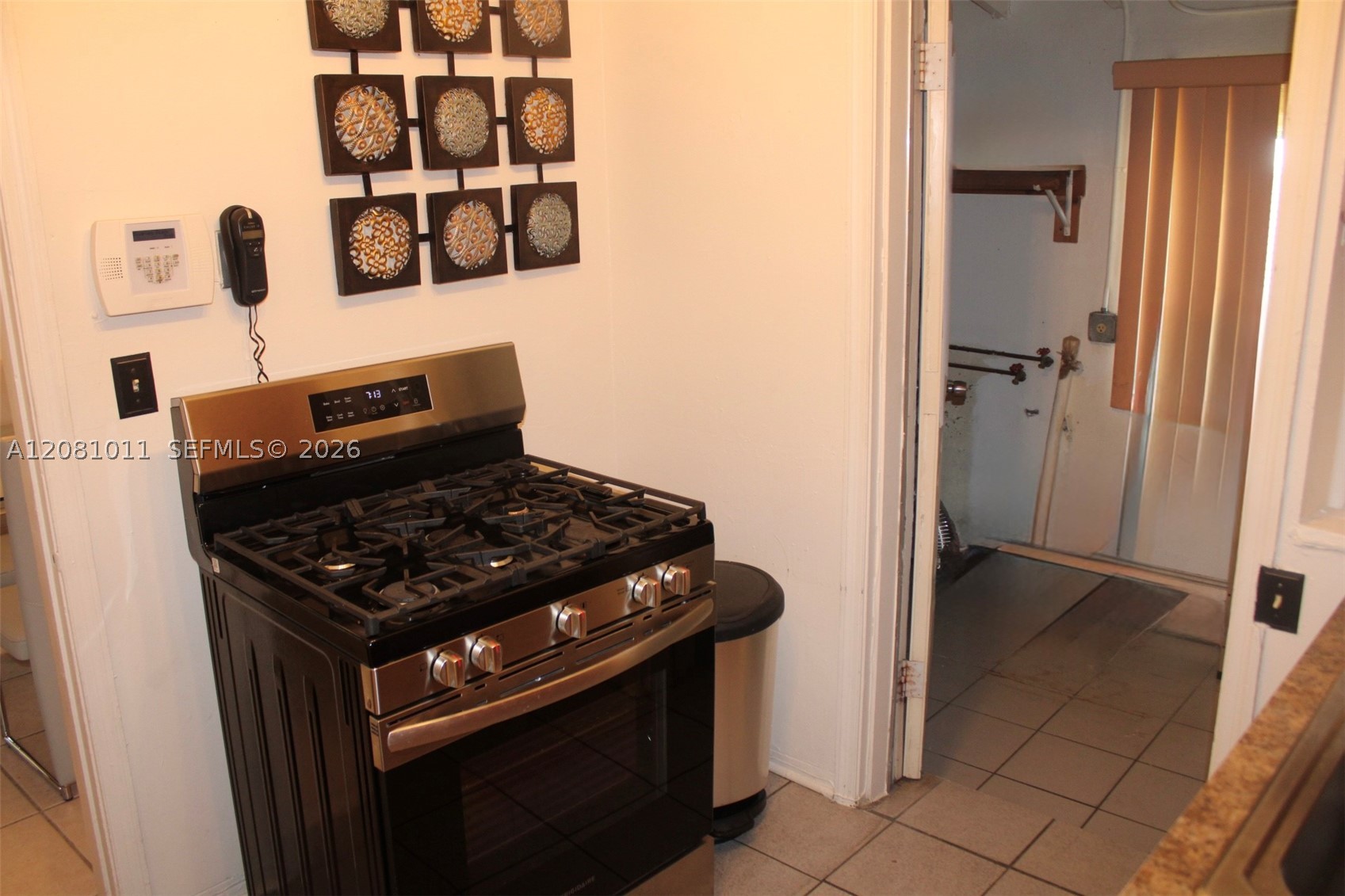 665 NW 50th St, Miami FL 33127