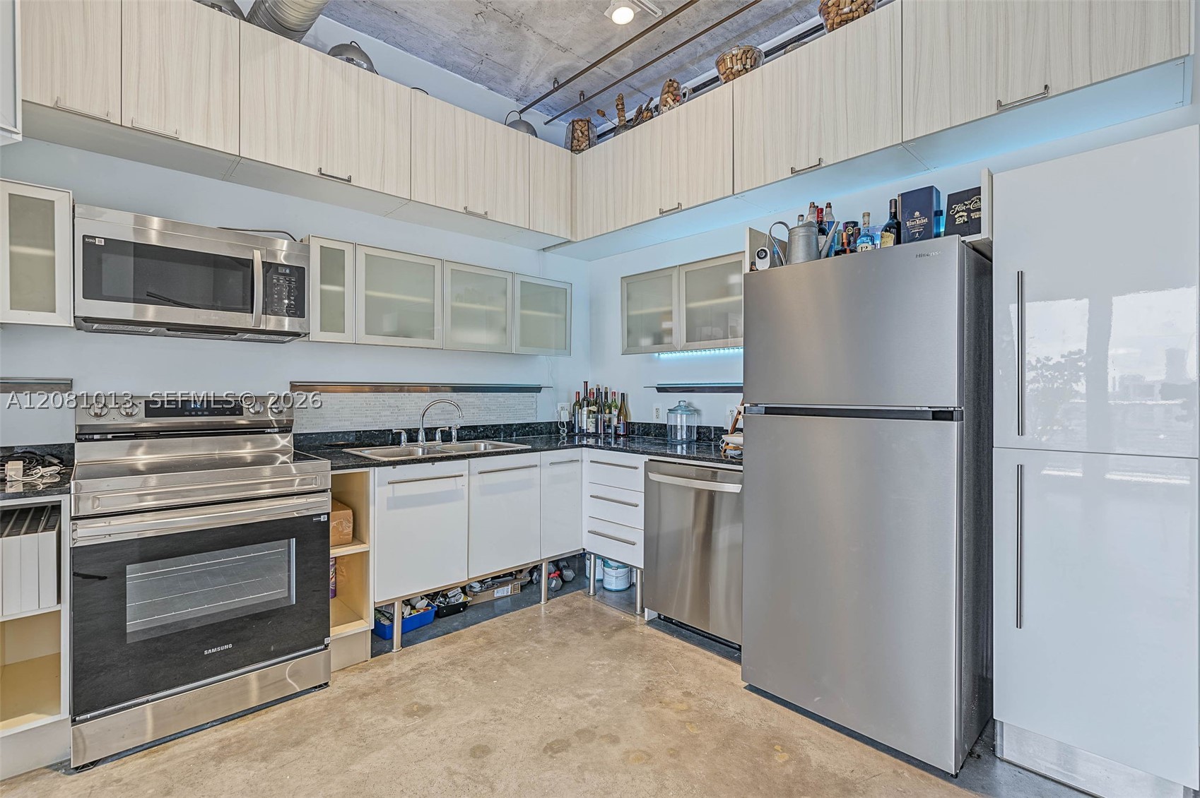 10 SW South River Dr #1106, Miami FL 33130