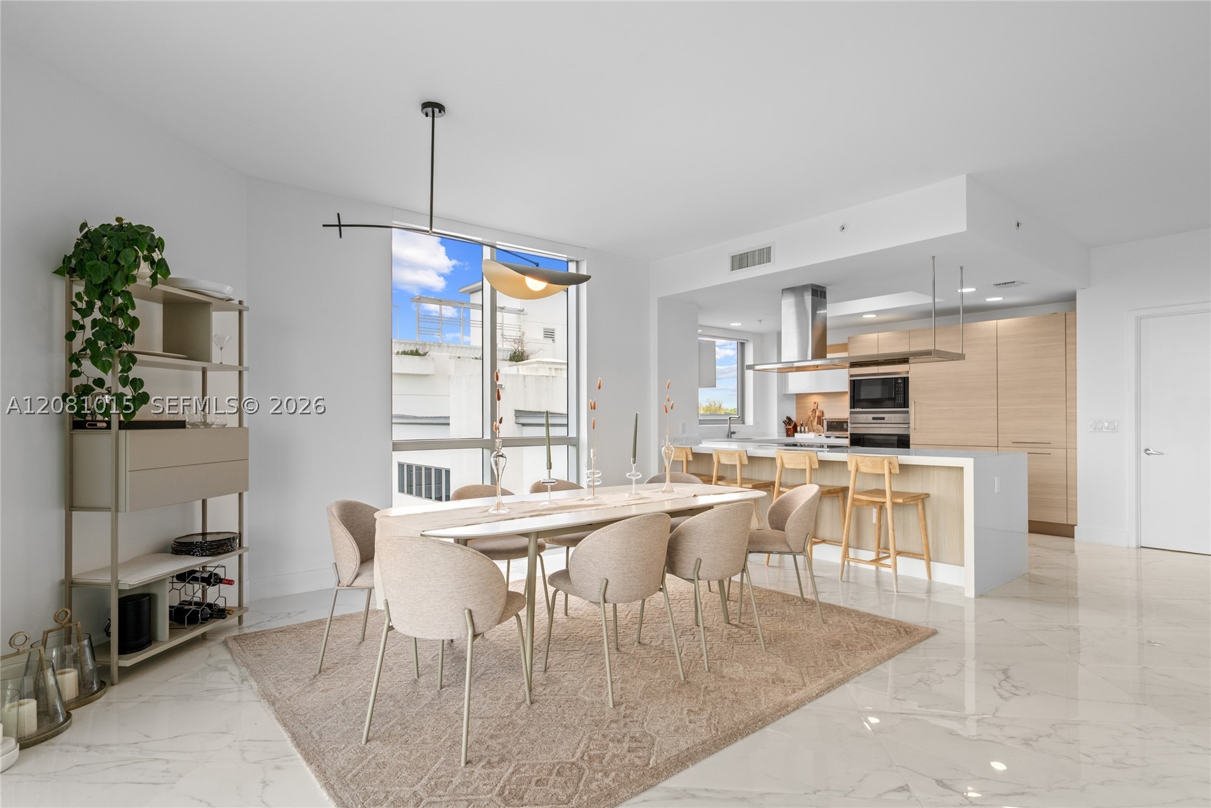 17111 Biscayne Blvd #402, North Miami Beach FL 33160