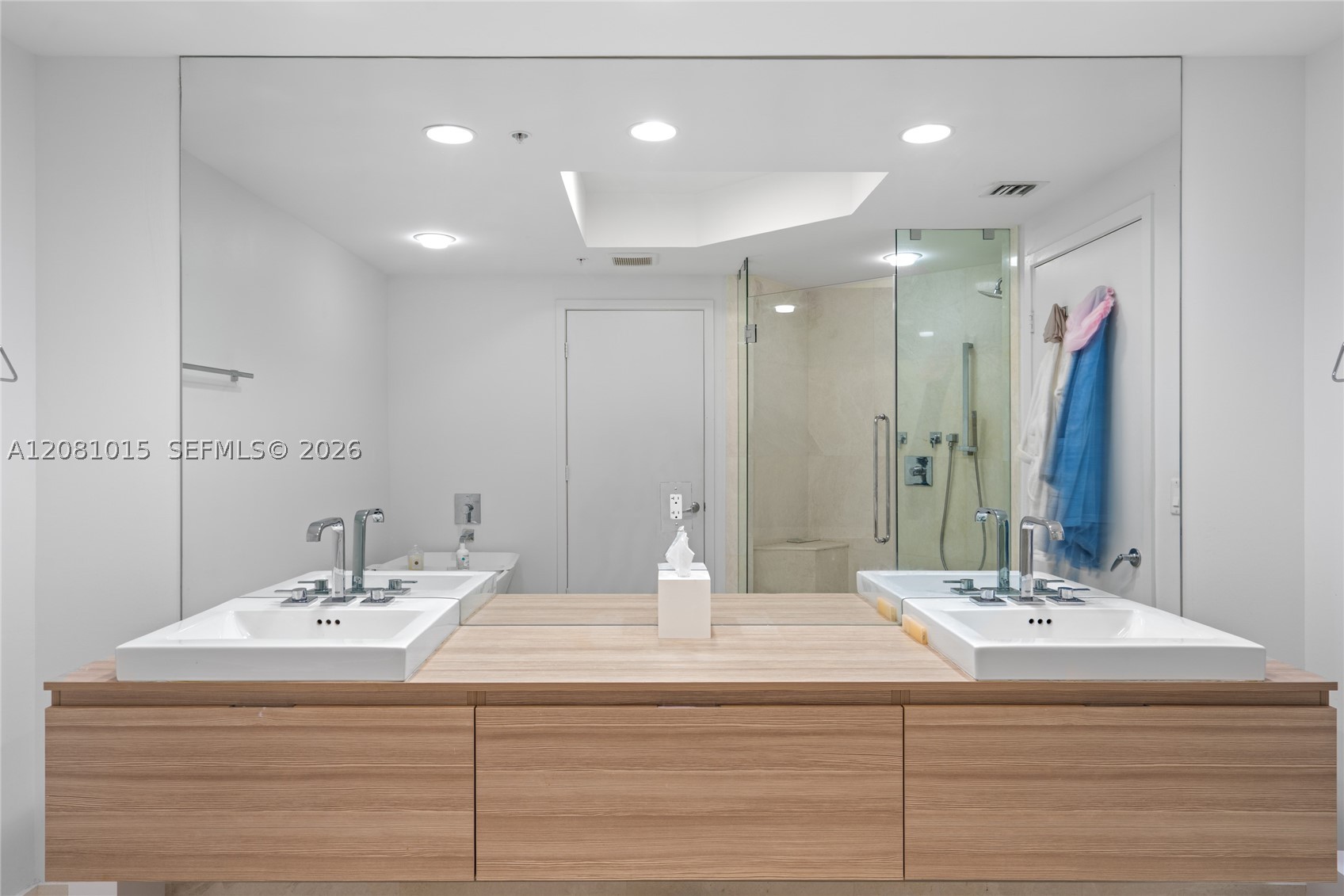17111 Biscayne Blvd #402, North Miami Beach FL 33160
