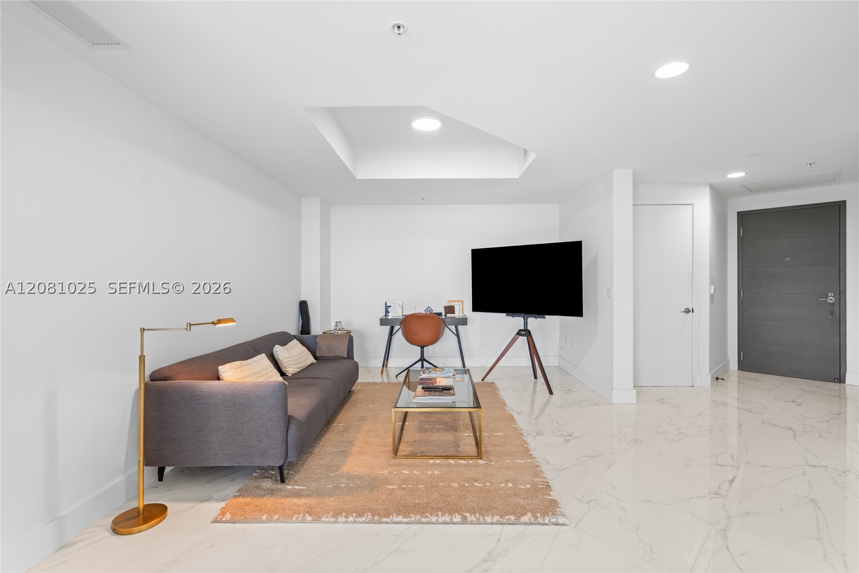 17111 Biscayne Blvd #402, North Miami Beach FL 33160