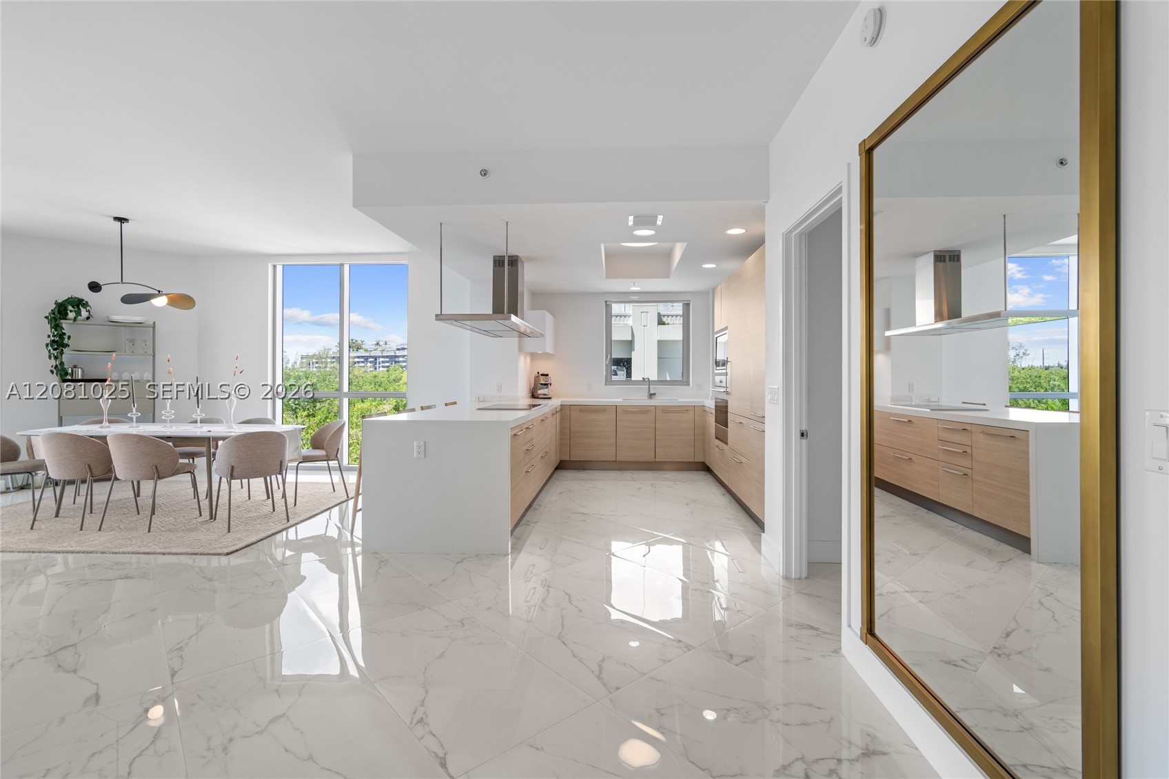 17111 Biscayne Blvd #402, North Miami Beach FL 33160