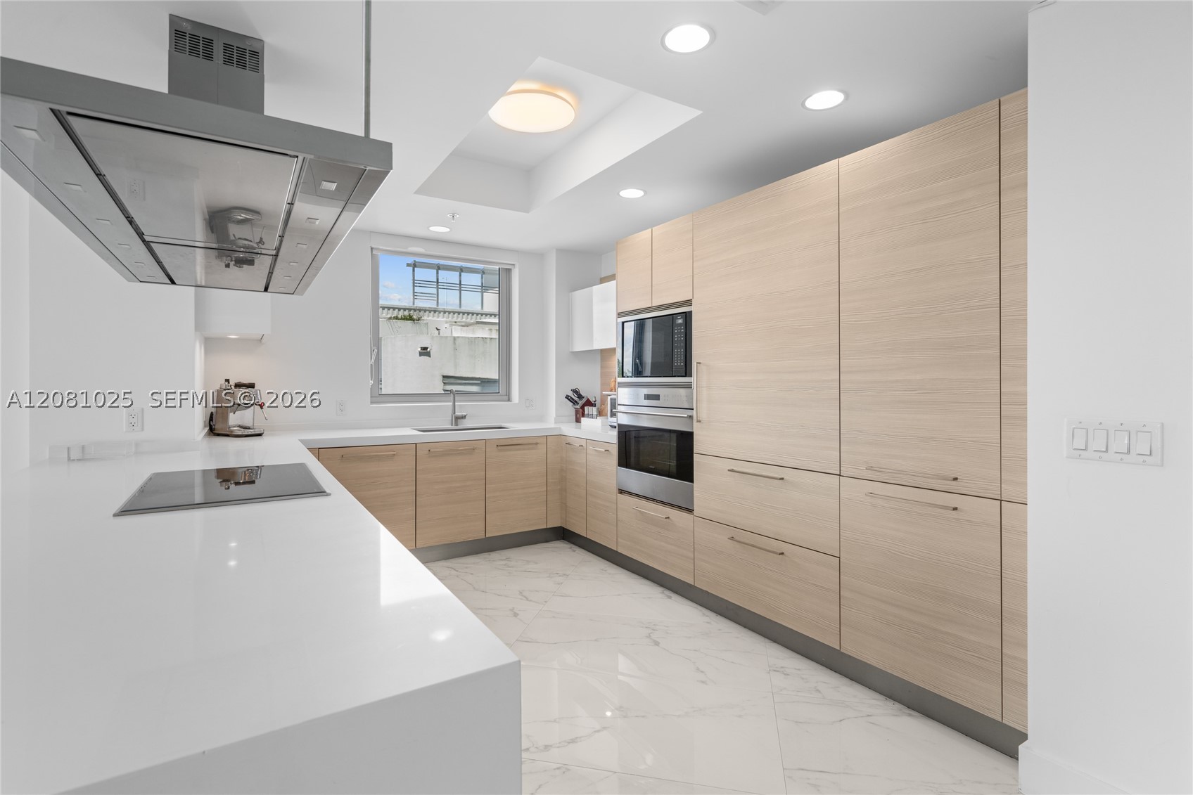 17111 Biscayne Blvd #402, North Miami Beach FL 33160