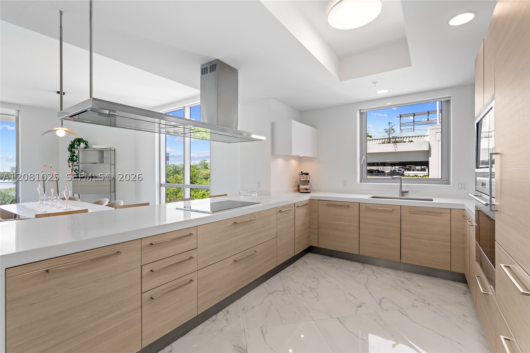 17111 Biscayne Blvd #402, North Miami Beach FL 33160