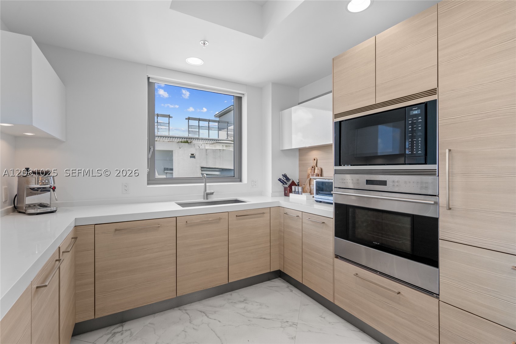 17111 Biscayne Blvd #402, North Miami Beach FL 33160