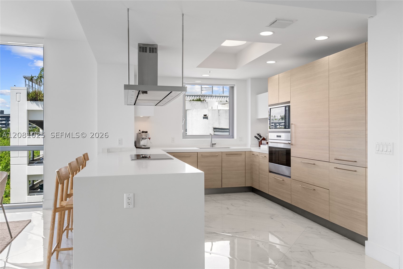 17111 Biscayne Blvd #402, North Miami Beach FL 33160