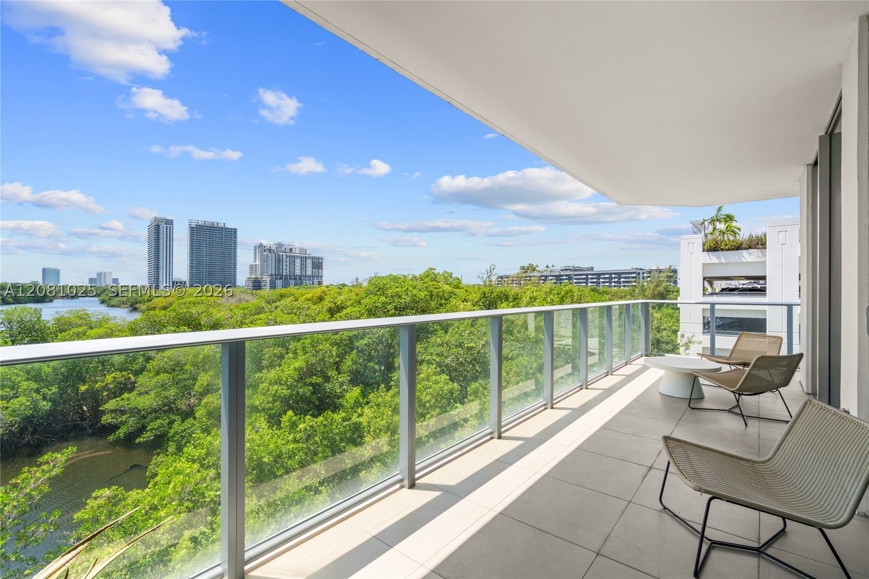 17111 Biscayne Blvd #402, North Miami Beach FL 33160