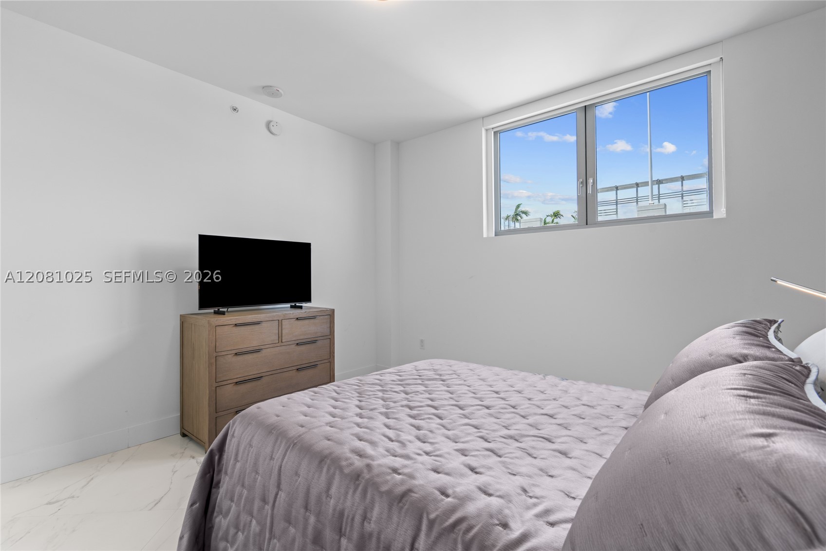 17111 Biscayne Blvd #402, North Miami Beach FL 33160