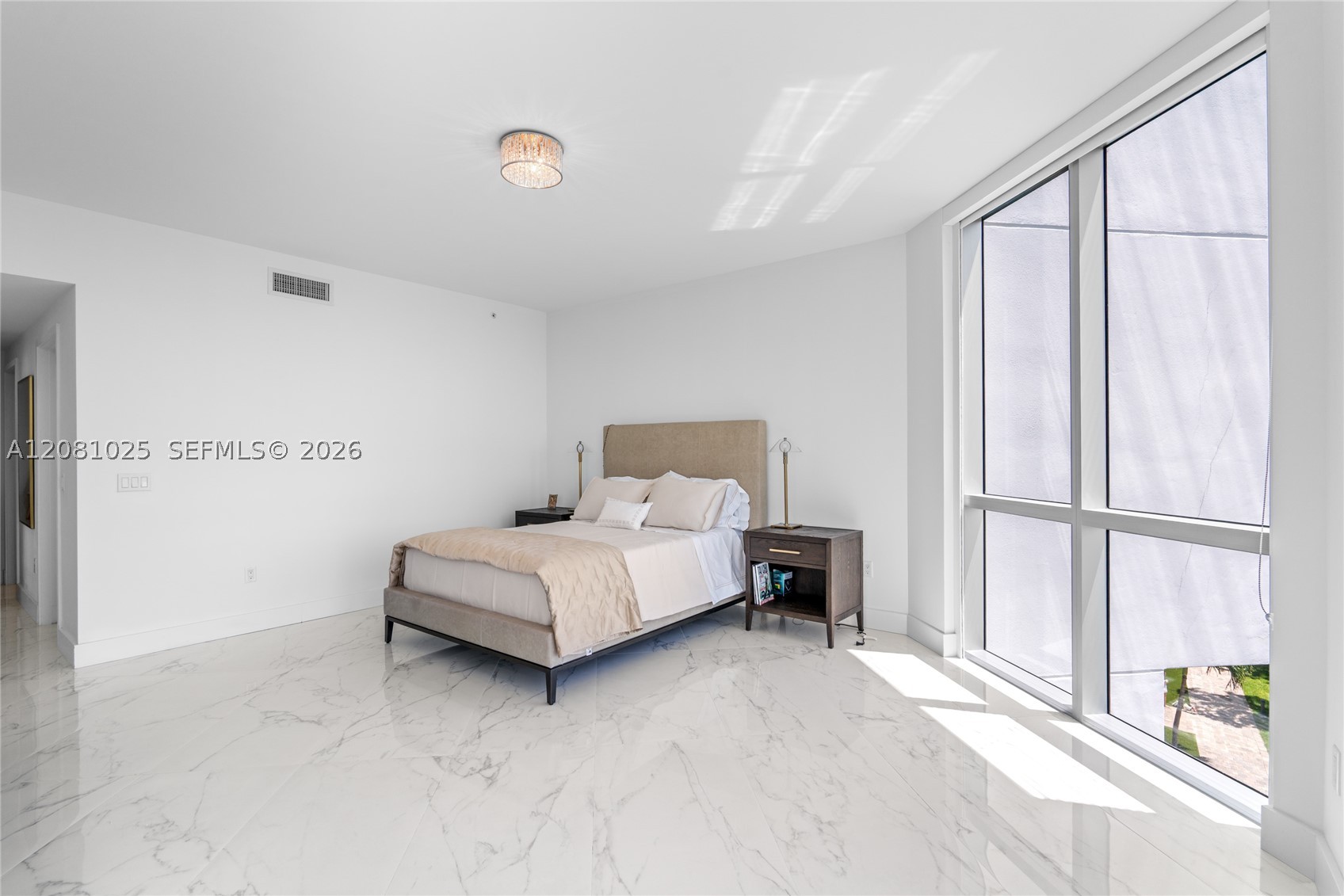 17111 Biscayne Blvd #402, North Miami Beach FL 33160