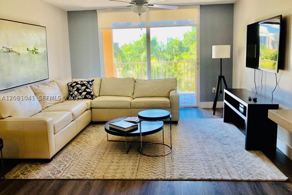 19999 E COUNTRY CLUB DR #1401, Aventura FL 33180