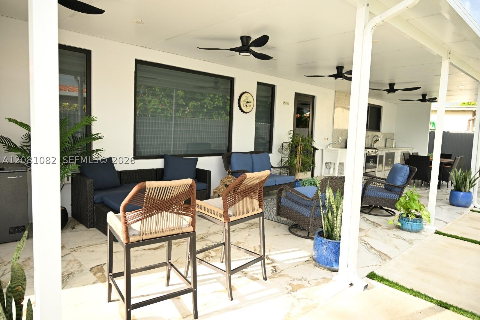 850 W 51st Pl, Hialeah FL 33012