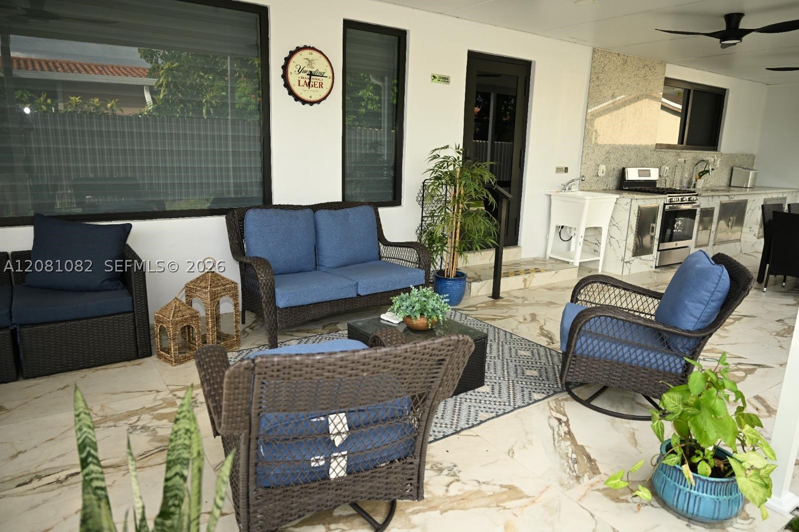 850 W 51st Pl, Hialeah FL 33012