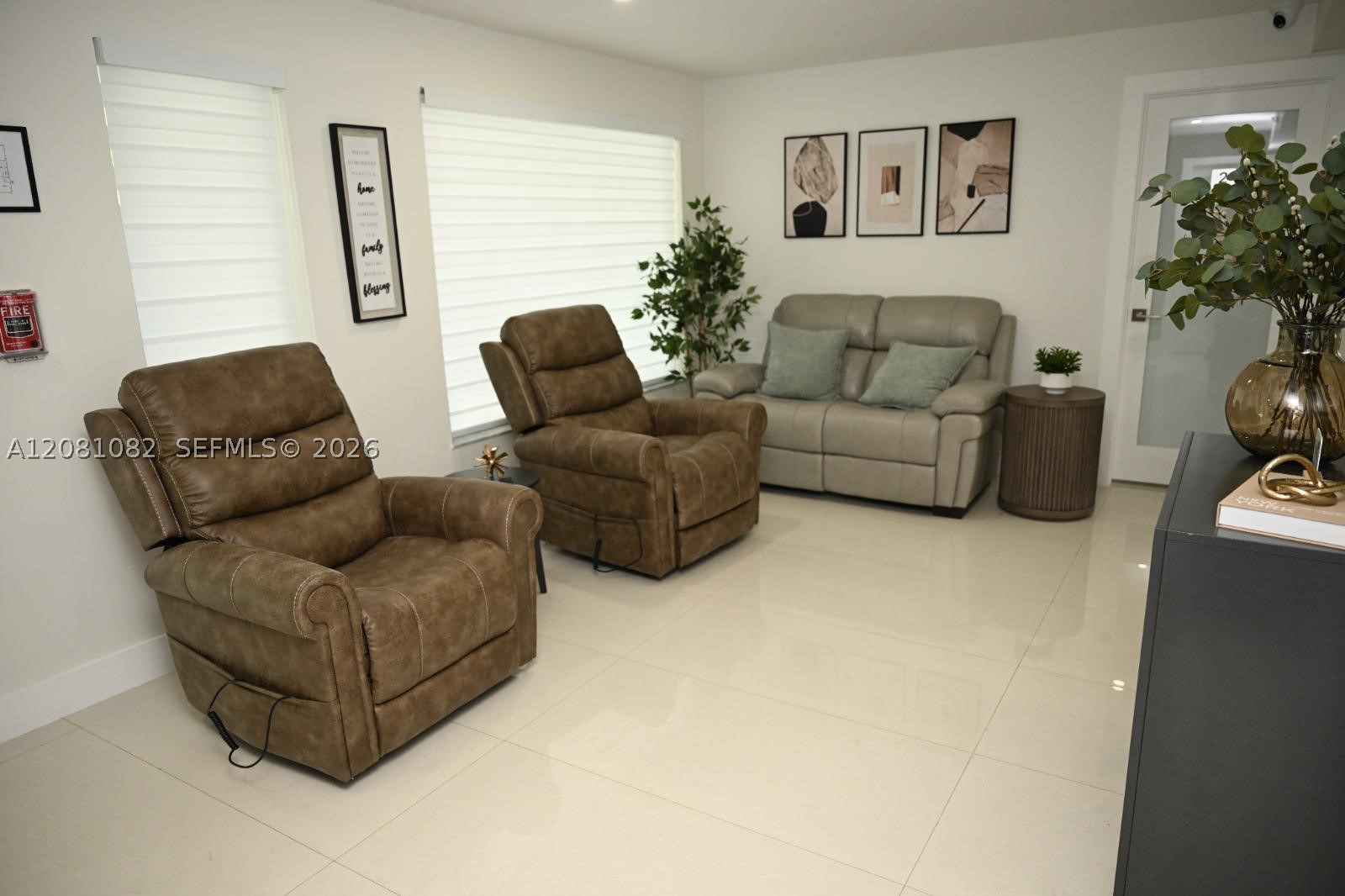 850 W 51st Pl, Hialeah FL 33012
