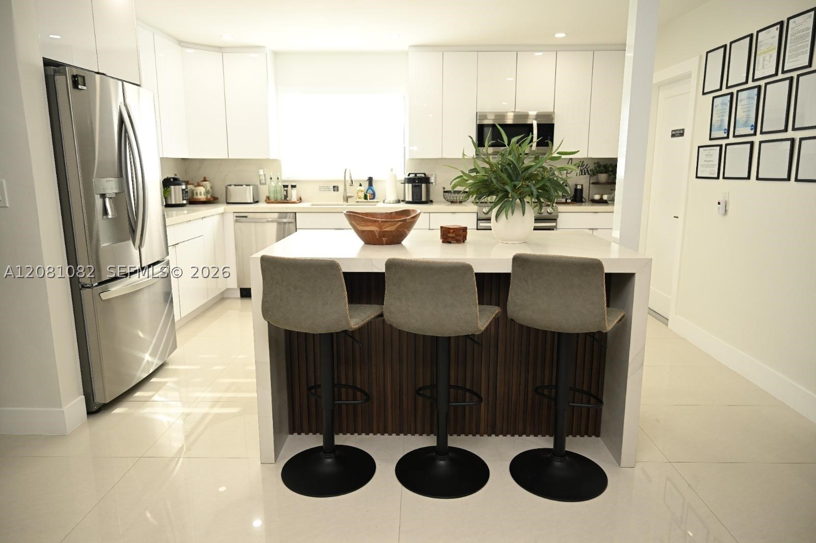 850 W 51st Pl, Hialeah FL 33012