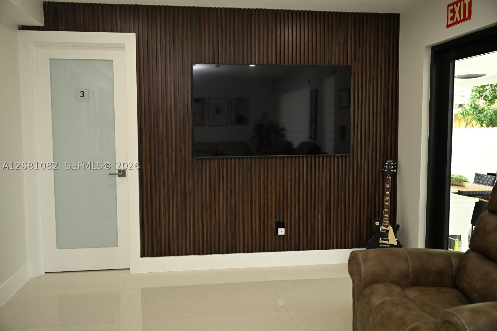 850 W 51st Pl, Hialeah FL 33012
