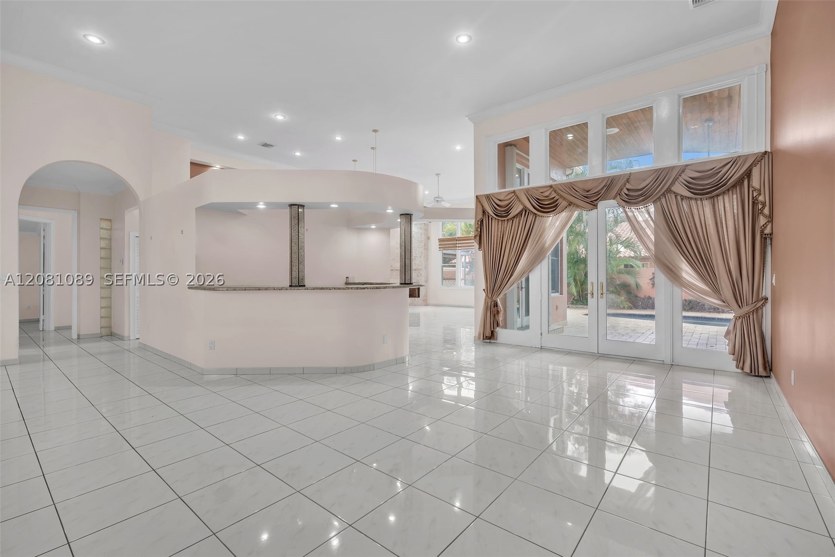 10485 NW 132nd St, Hialeah Gardens FL 33018