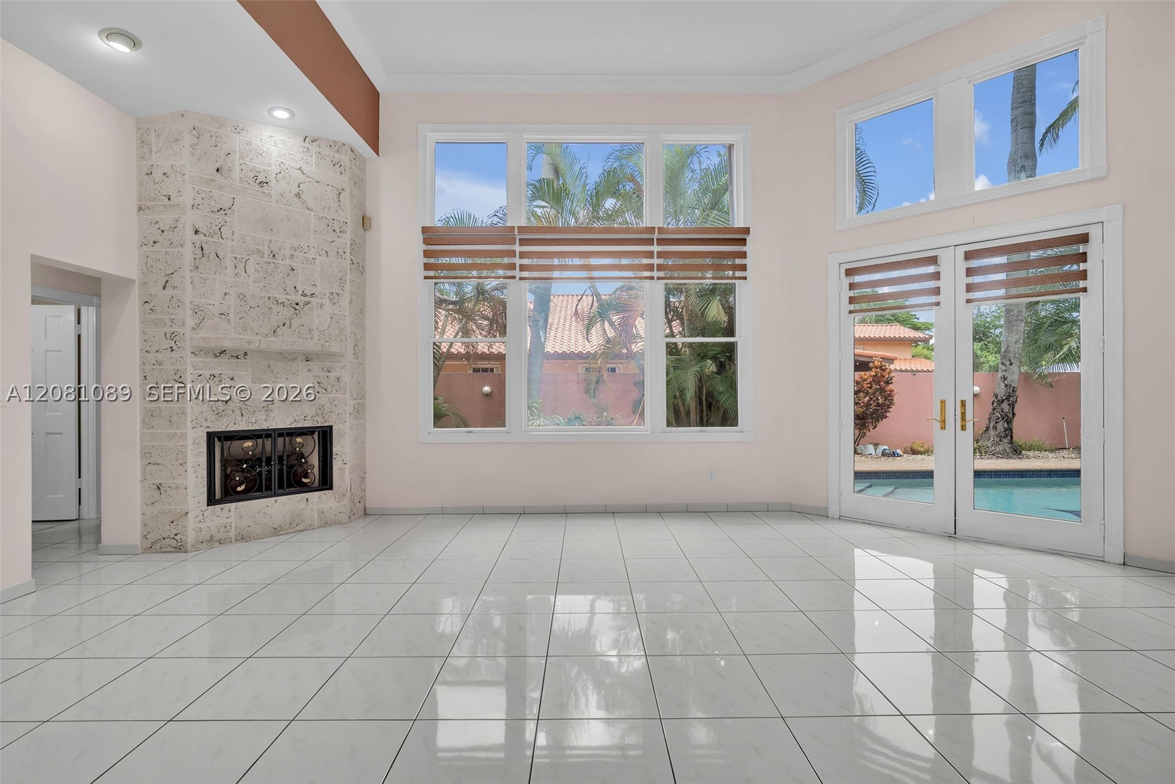 10485 NW 132nd St, Hialeah Gardens FL 33018