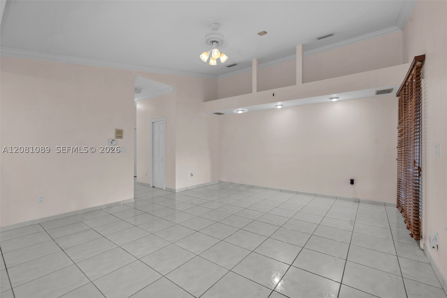10485 NW 132nd St, Hialeah Gardens FL 33018