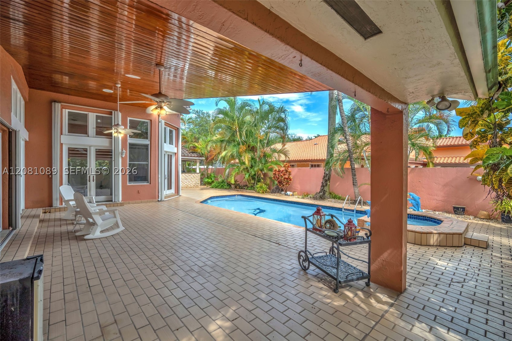 10485 NW 132nd St, Hialeah Gardens FL 33018