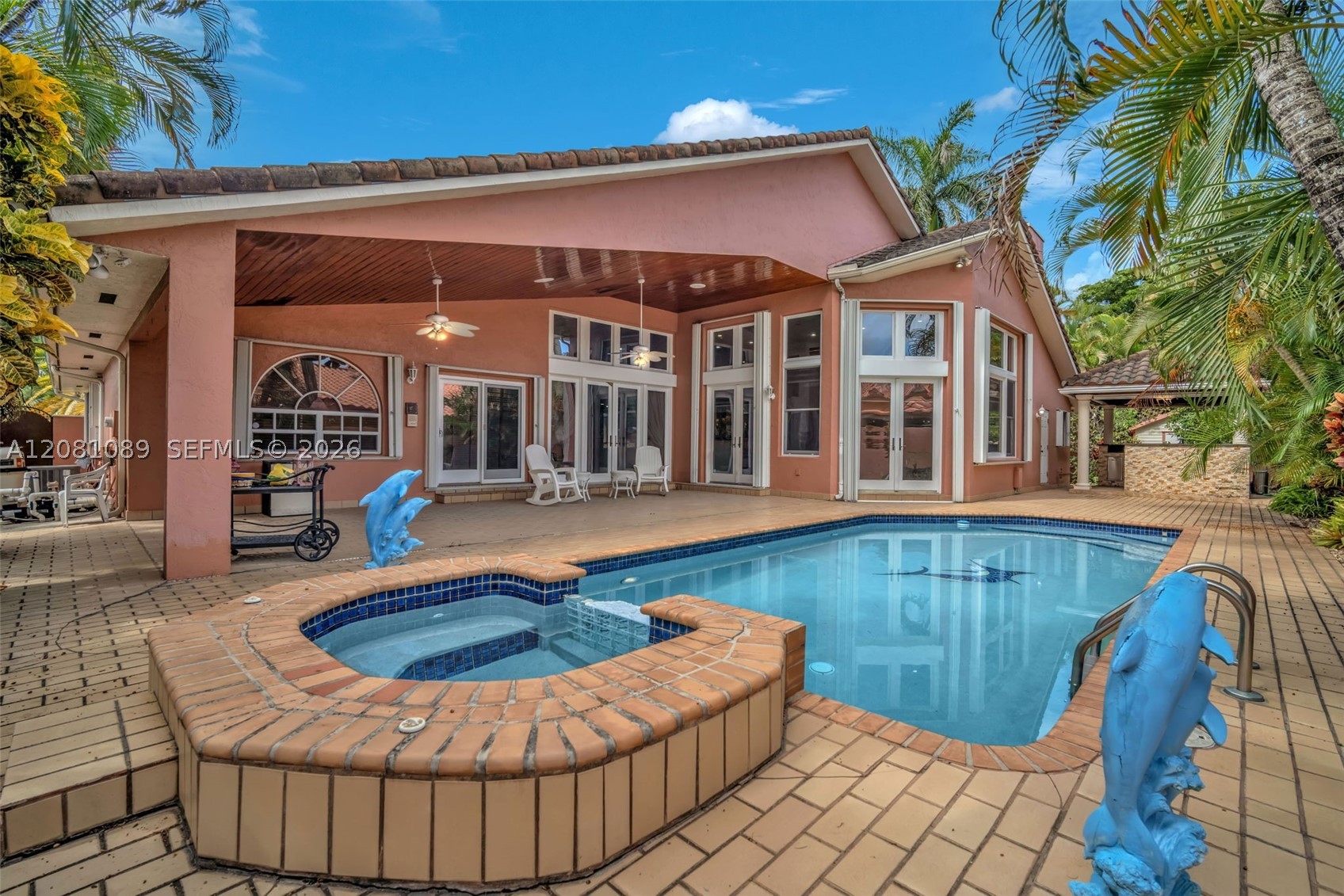 10485 NW 132nd St, Hialeah Gardens FL 33018