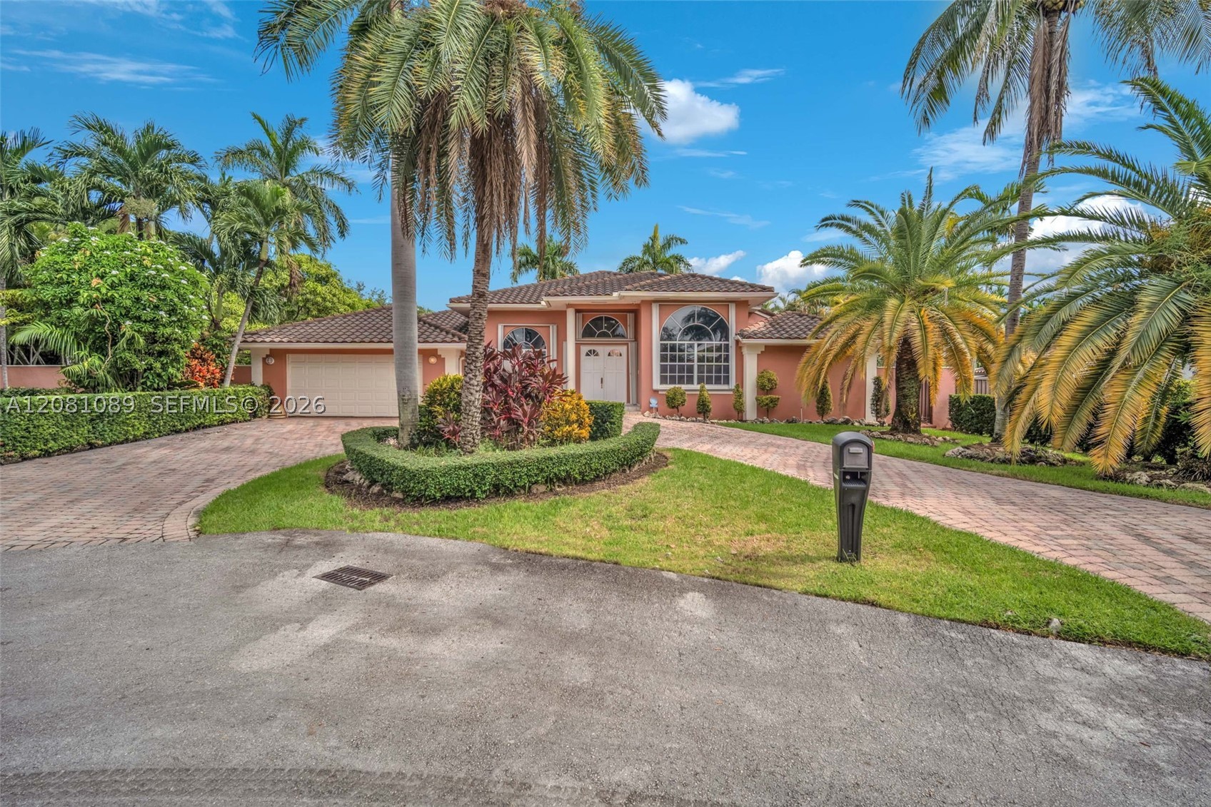 10485 NW 132nd St, Hialeah Gardens FL 33018