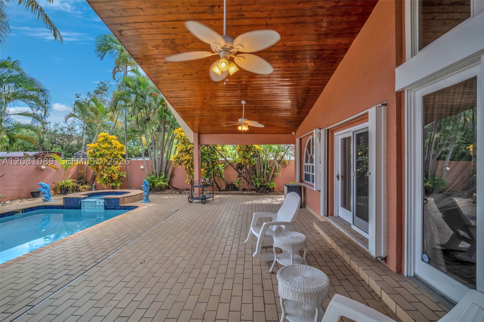 10485 NW 132nd St, Hialeah Gardens FL 33018