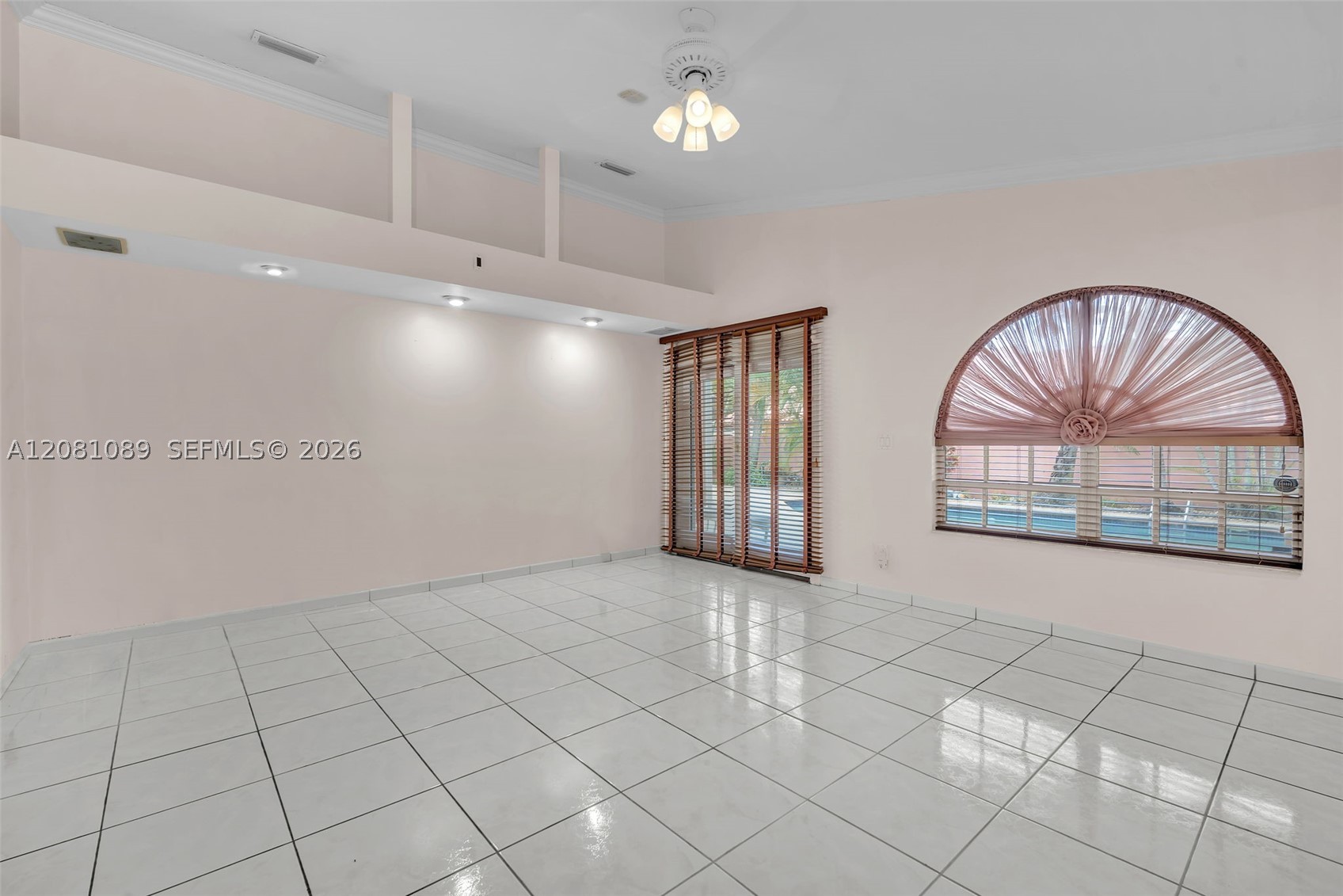 10485 NW 132nd St, Hialeah Gardens FL 33018