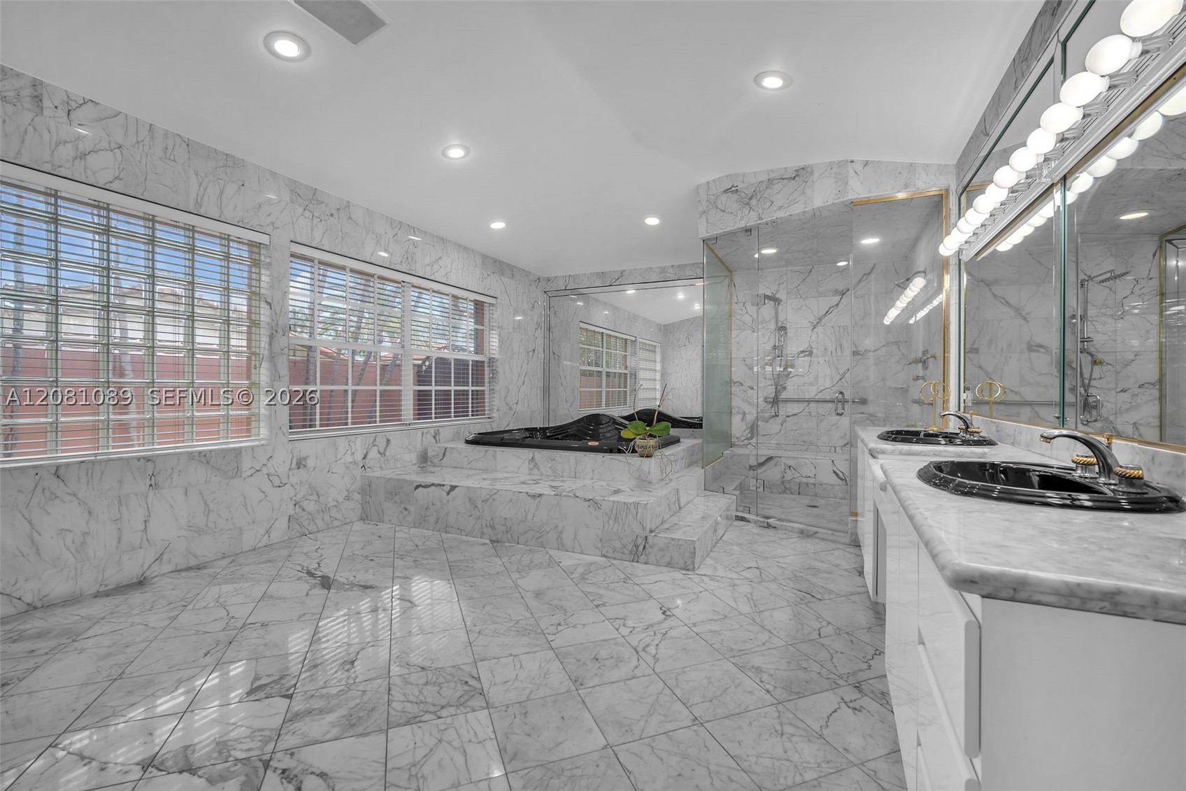 10485 NW 132nd St, Hialeah Gardens FL 33018