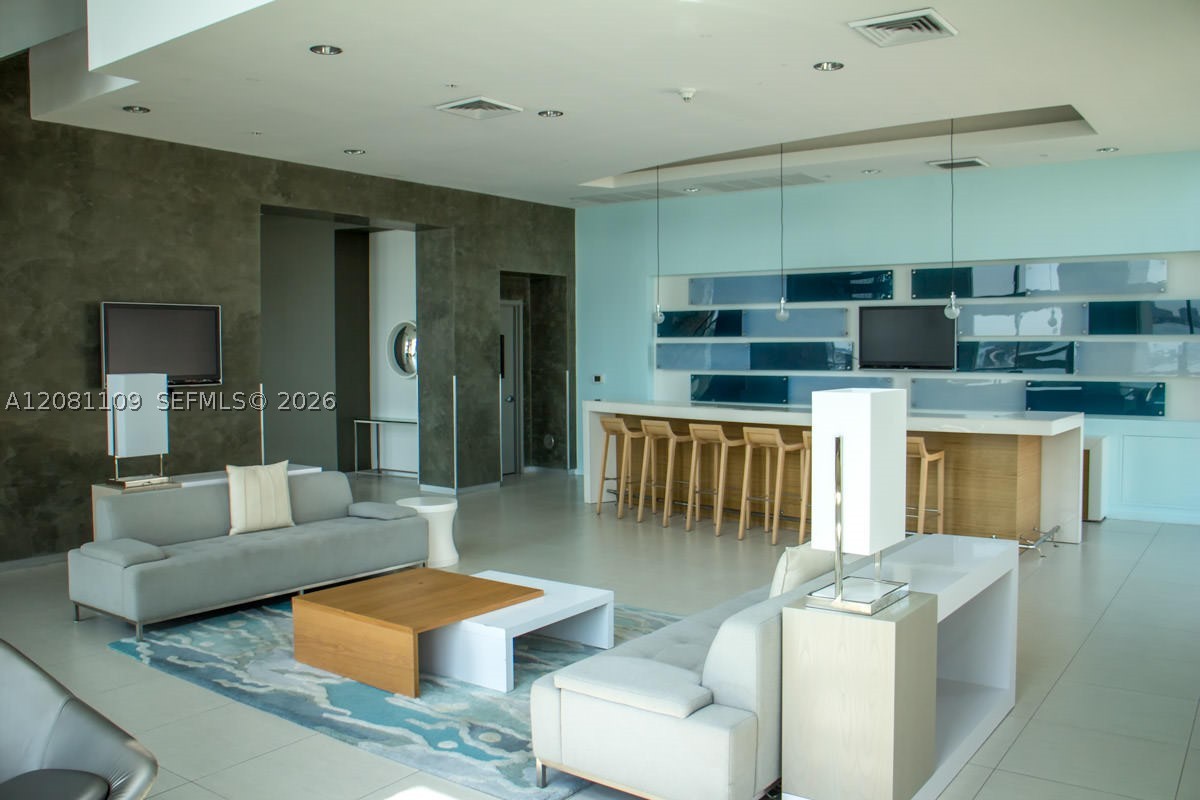 1900 N Bayshore Dr #504, Miami FL 33132