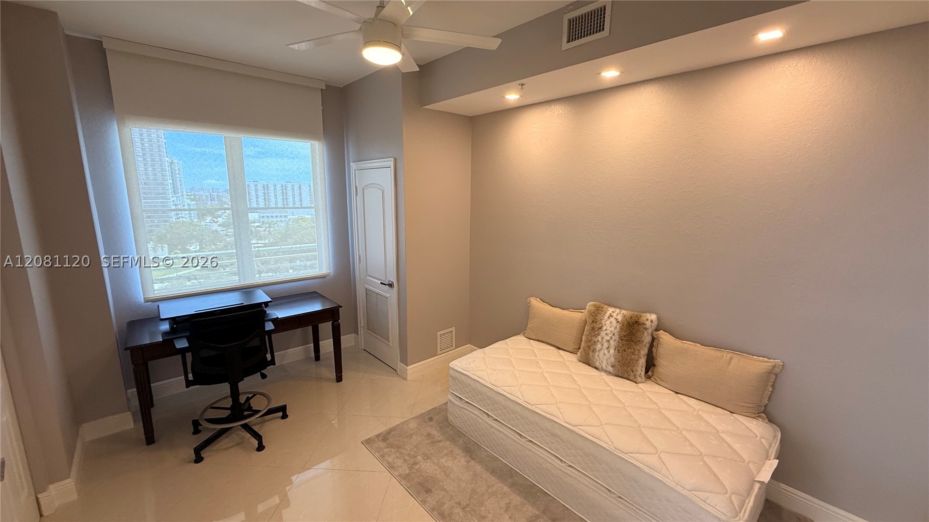 1830 Radius Dr #1114, Hollywood FL 33020