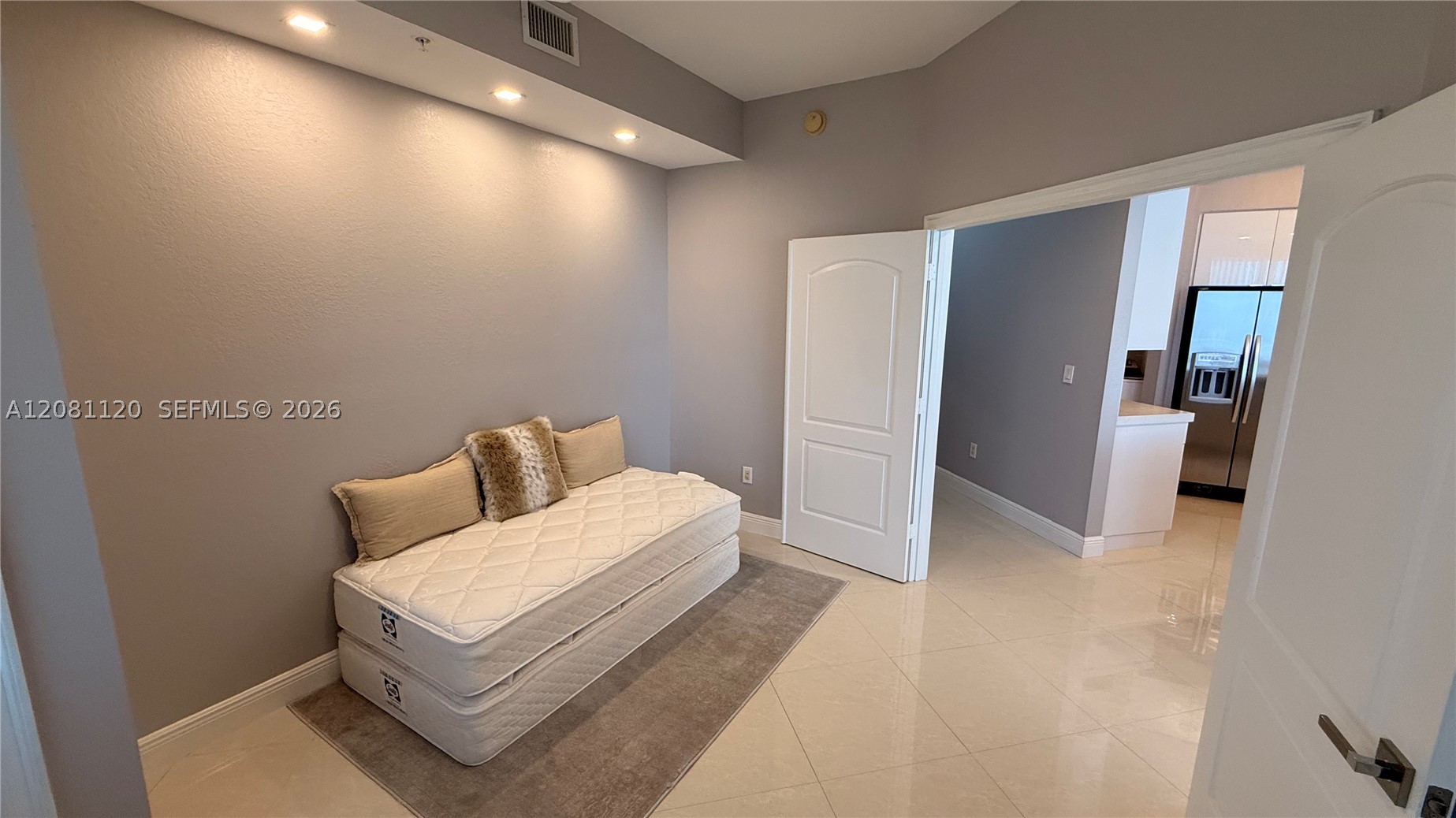 1830 Radius Dr #1114, Hollywood FL 33020