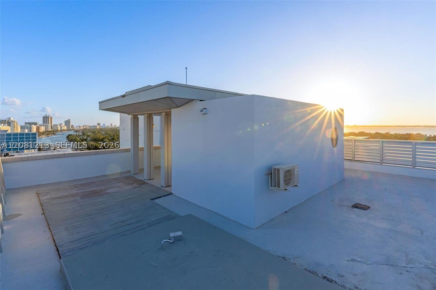 201 Aqua Ave #PH4, Miami Beach FL 33141