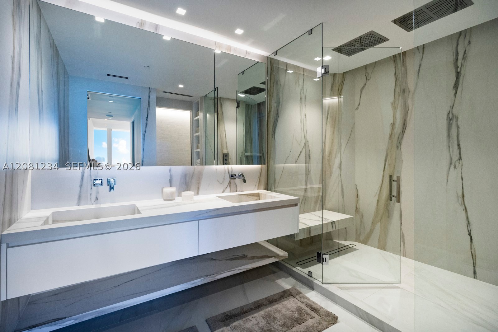 100 S Pointe Dr #2409, Miami Beach FL 33139