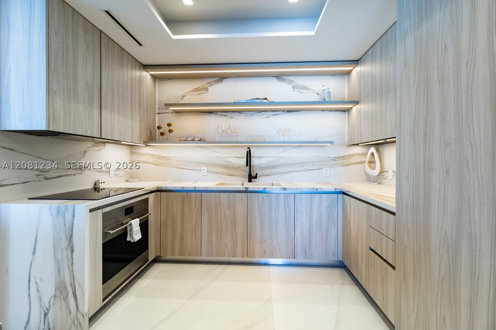 100 S Pointe Dr #2409, Miami Beach FL 33139