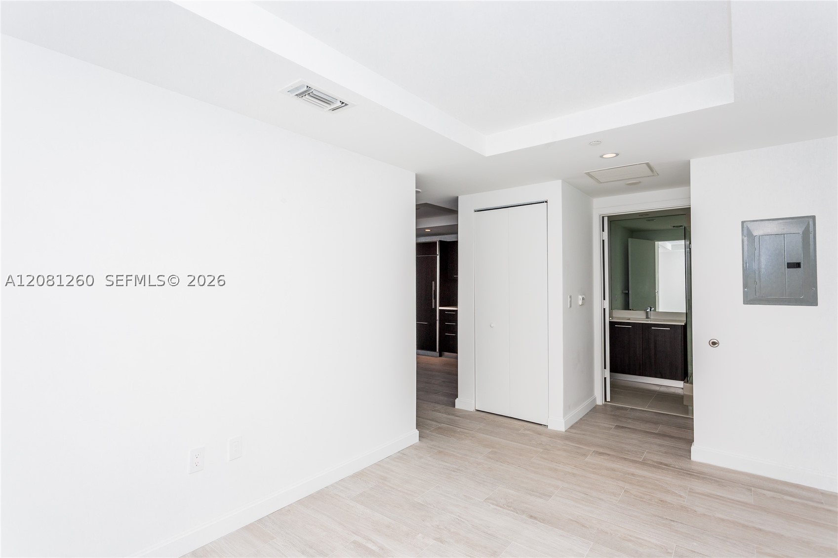 45 SW 9th St #3204, Miami FL 33130