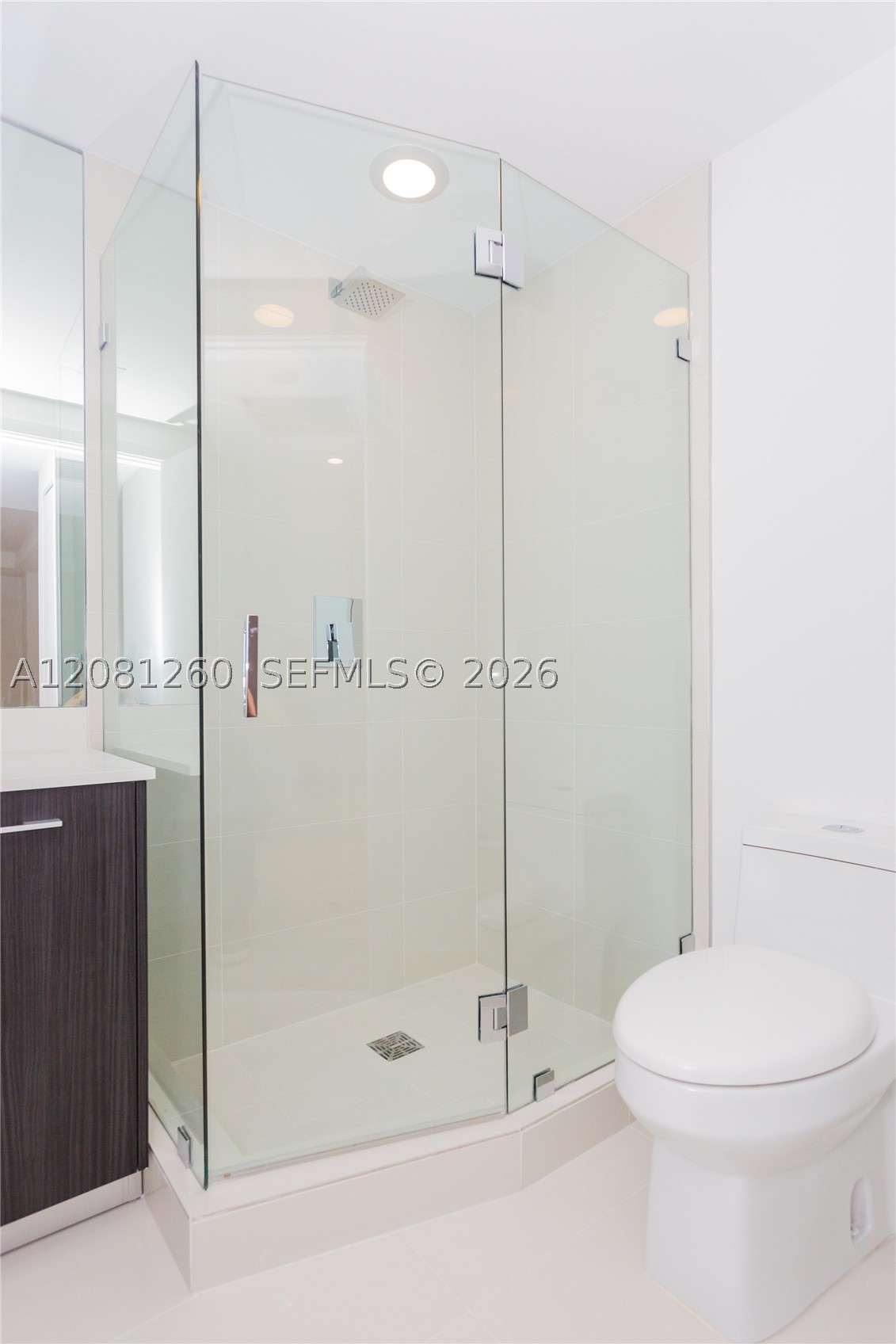 45 SW 9th St #3204, Miami FL 33130