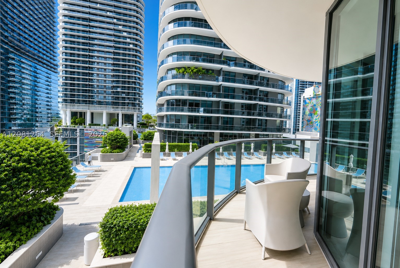 55 SW 9th St #1001, Miami FL 33130