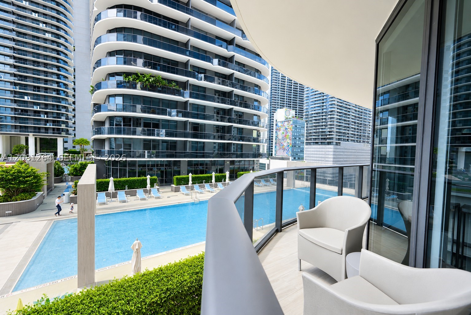 55 SW 9th St #1001, Miami FL 33130