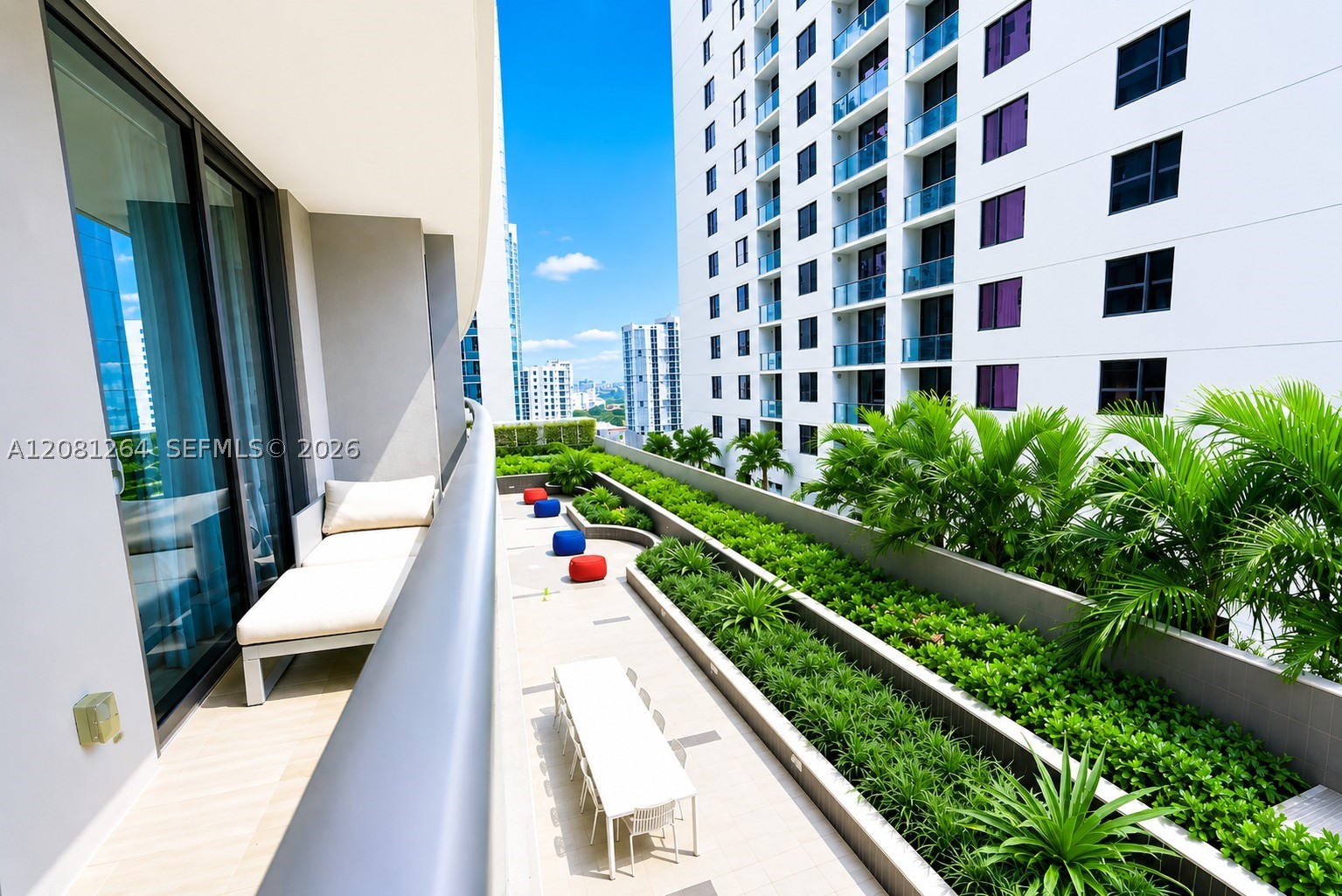 55 SW 9th St #1001, Miami FL 33130