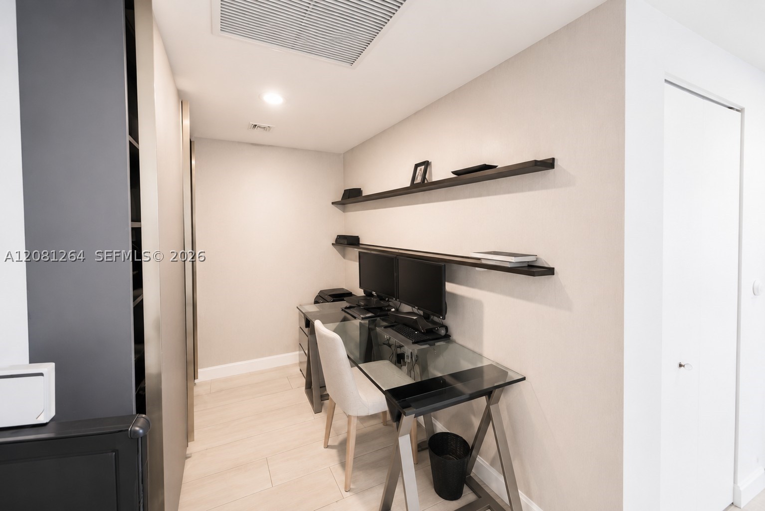 55 SW 9th St #1001, Miami FL 33130