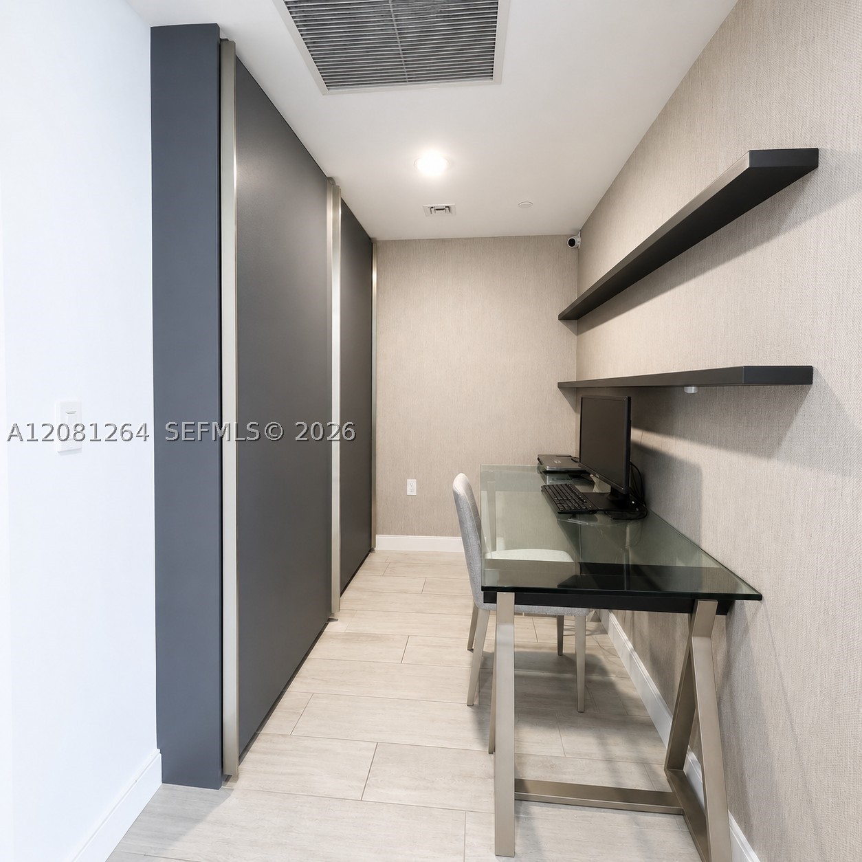 55 SW 9th St #1001, Miami FL 33130