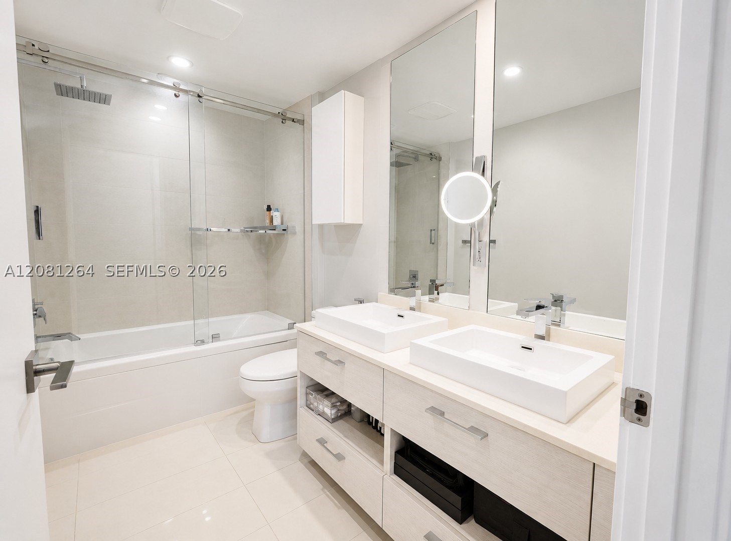 55 SW 9th St #1001, Miami FL 33130