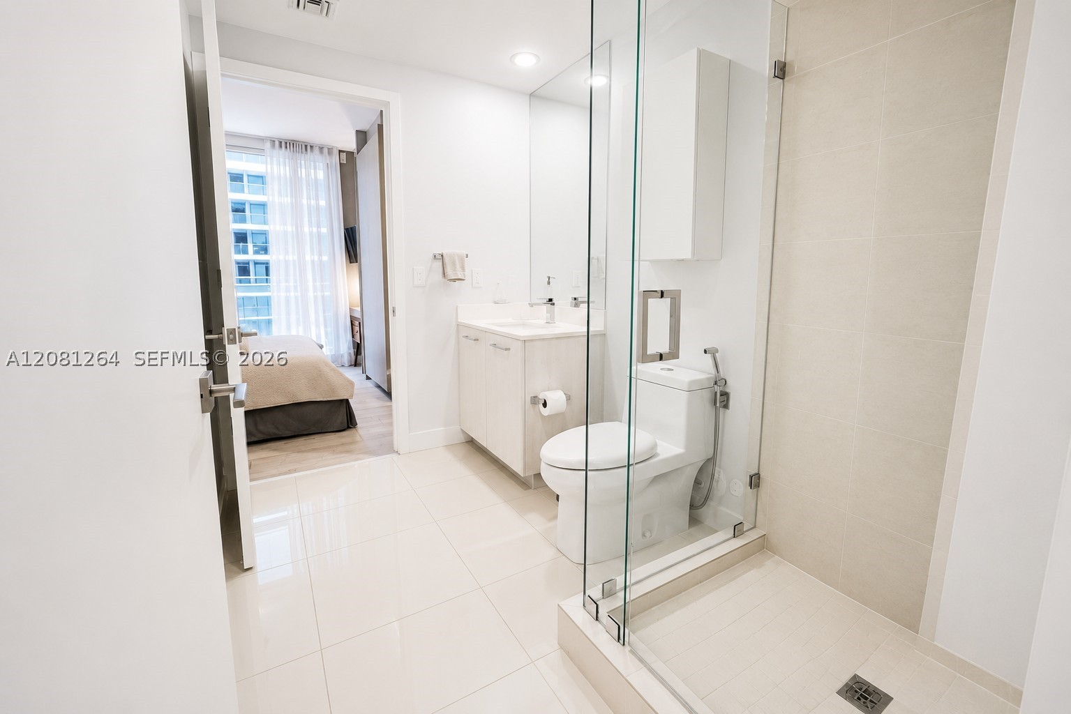 55 SW 9th St #1001, Miami FL 33130