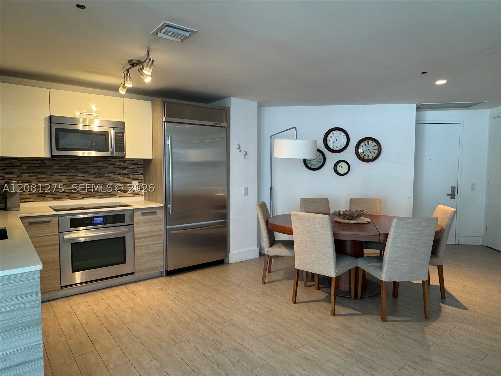 1300 Brickell Bay Dr #2610, Miami FL 33131