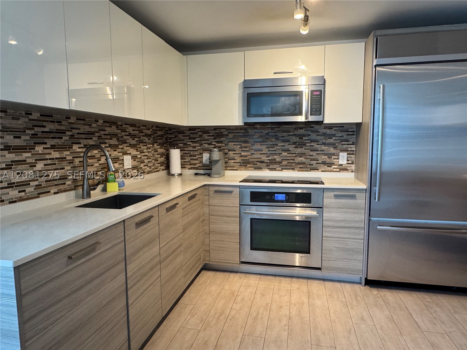 1300 Brickell Bay Dr #2610, Miami FL 33131