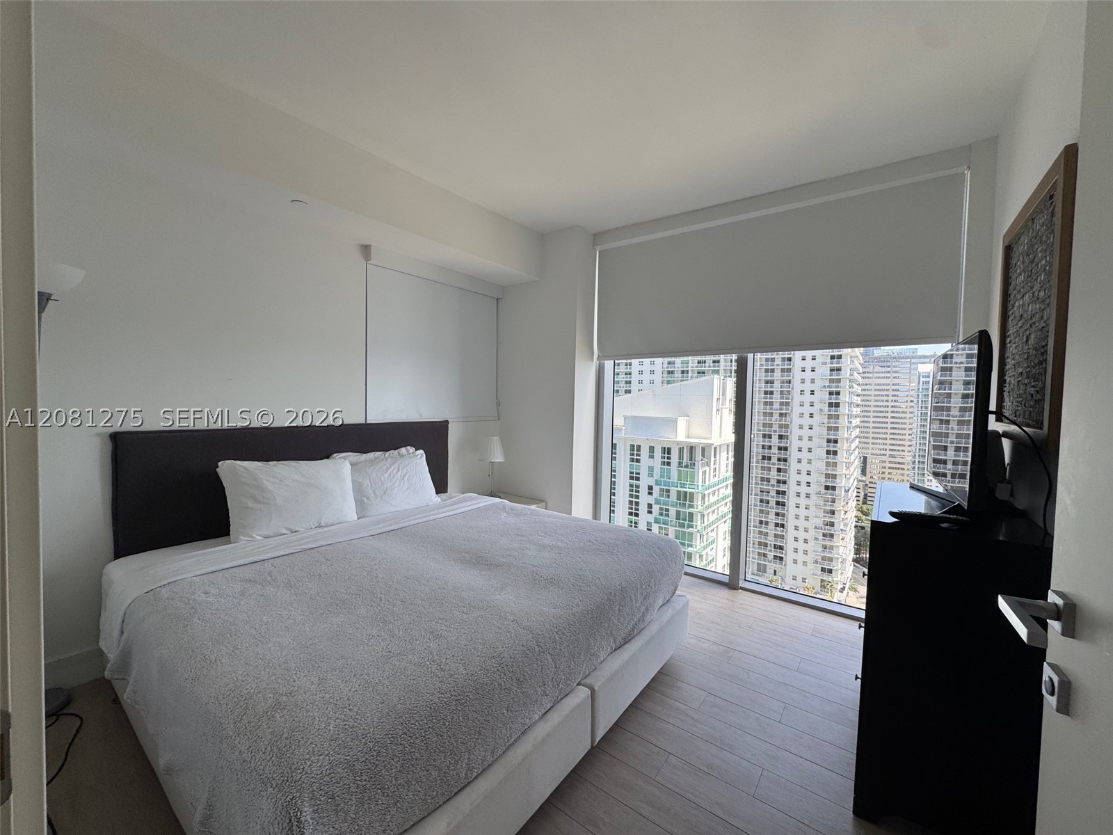 1300 Brickell Bay Dr #2610, Miami FL 33131