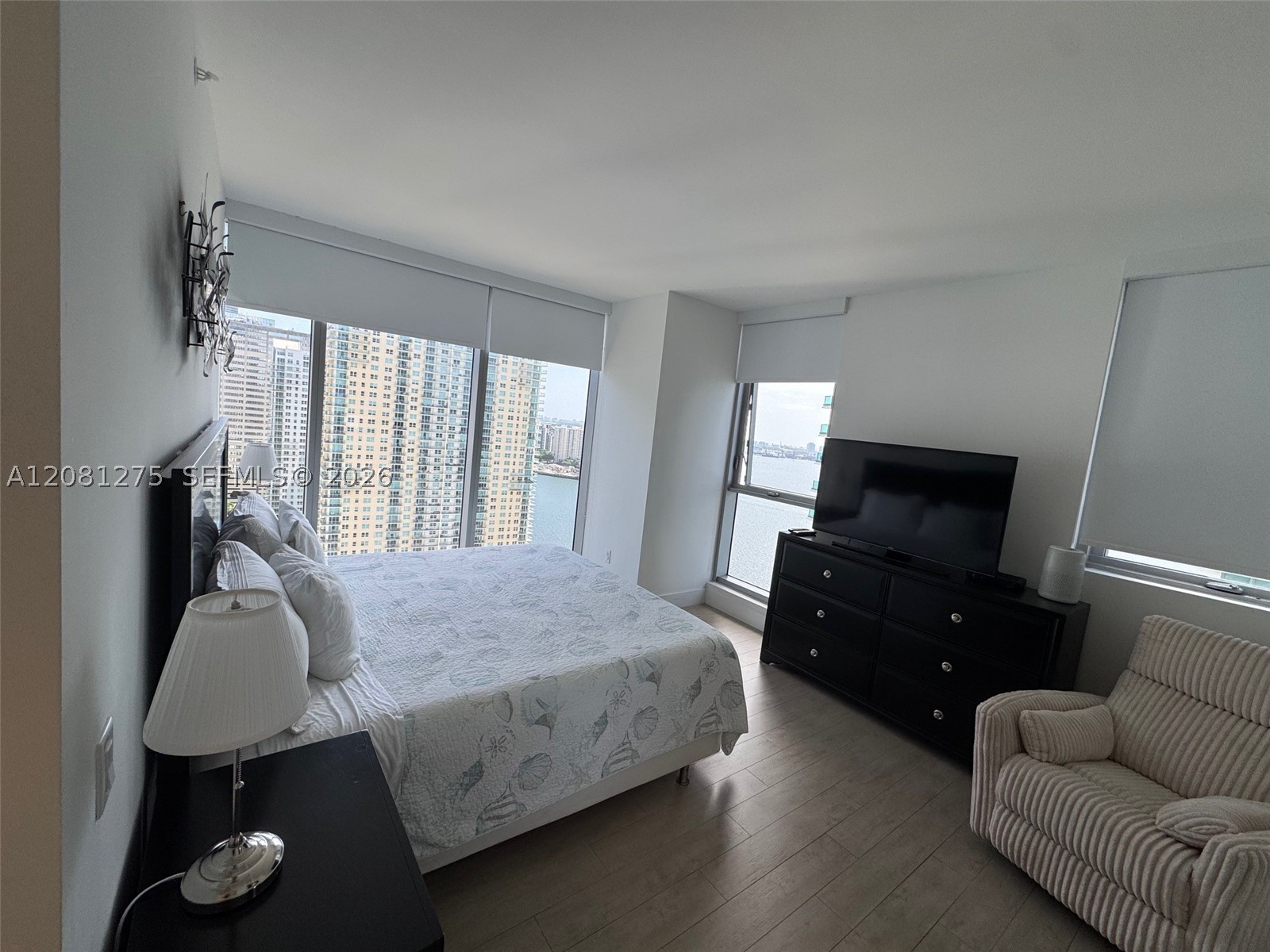 1300 Brickell Bay Dr #2610, Miami FL 33131