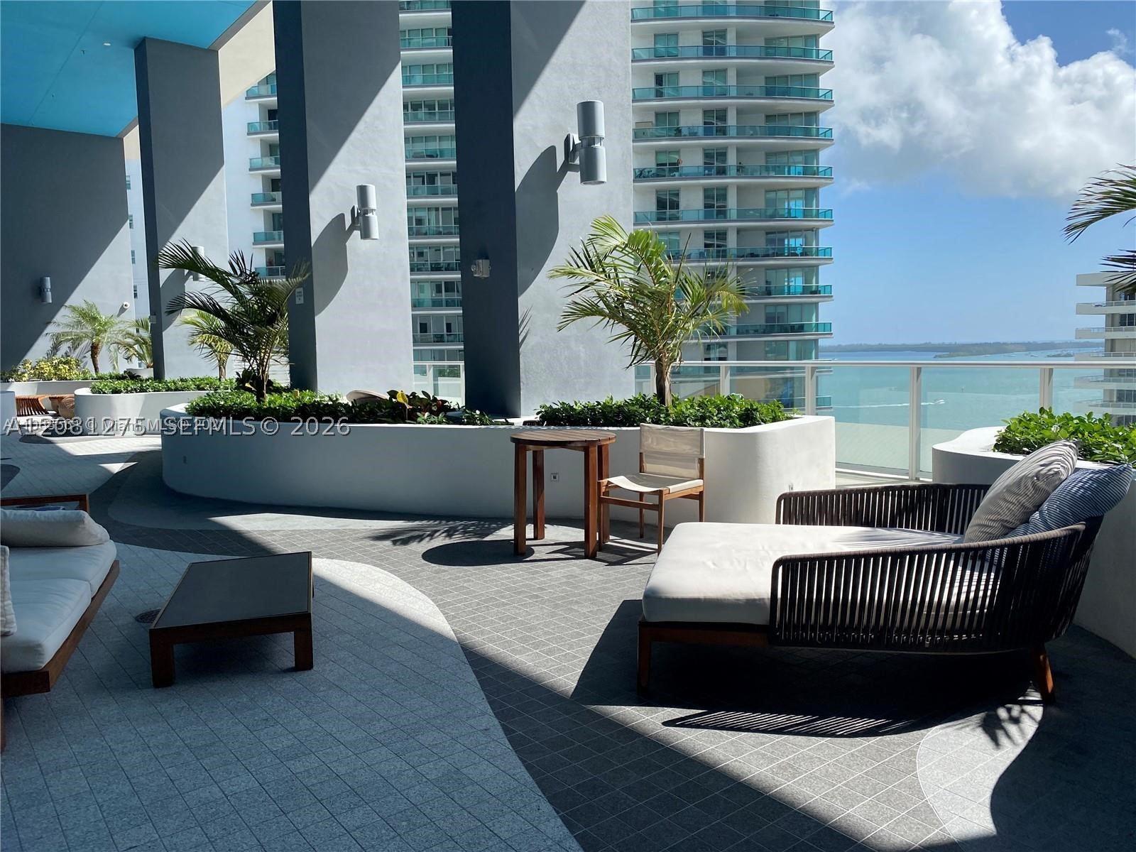 1300 Brickell Bay Dr #2610, Miami FL 33131