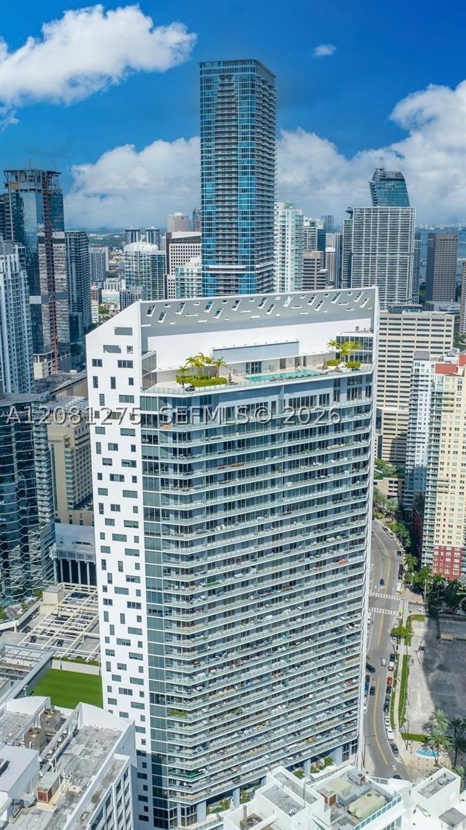 1300 Brickell Bay Dr #2610, Miami FL 33131