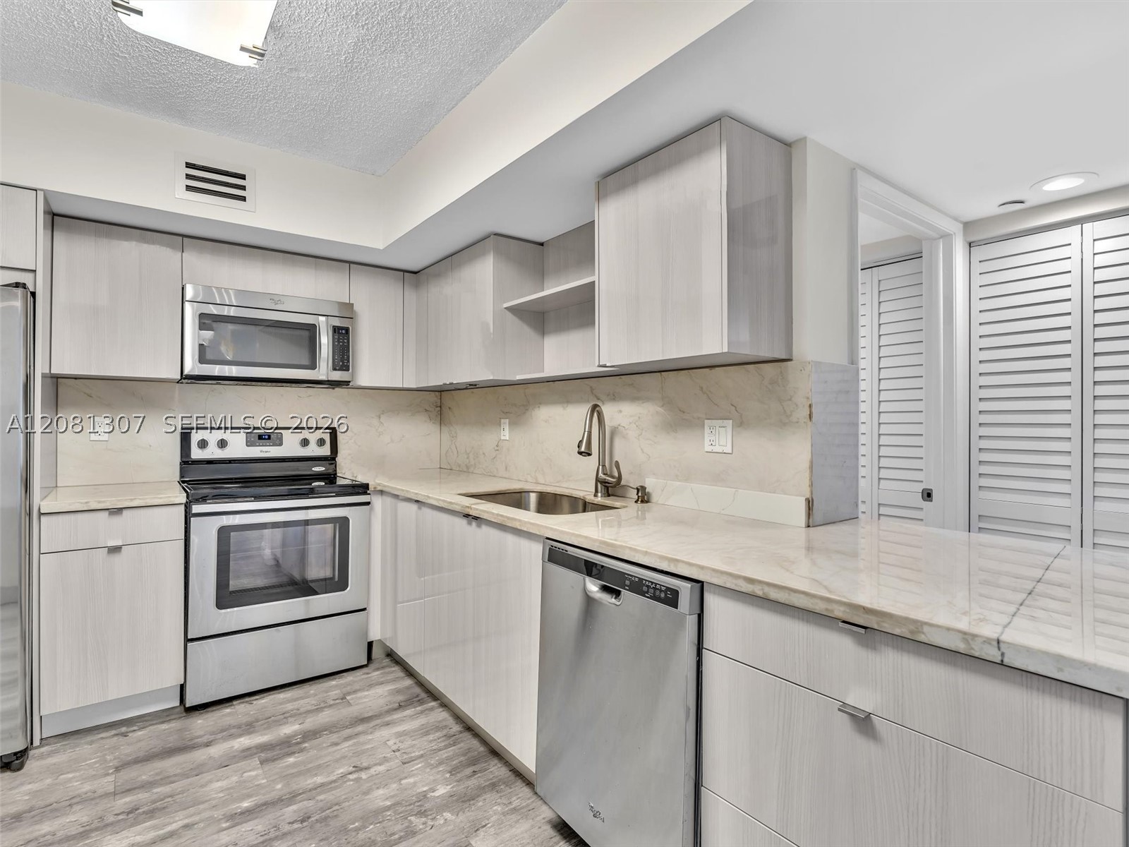 19195 NE 36th Ct #904, Aventura FL 33180